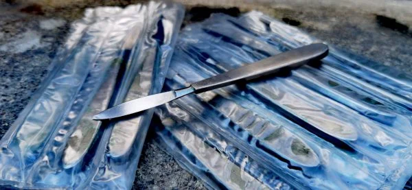 Ustensile medicale~ bisturiu proveniență armata română - imagine 4