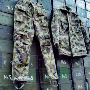 Costum camuflaj de iarna~veston și pantalon