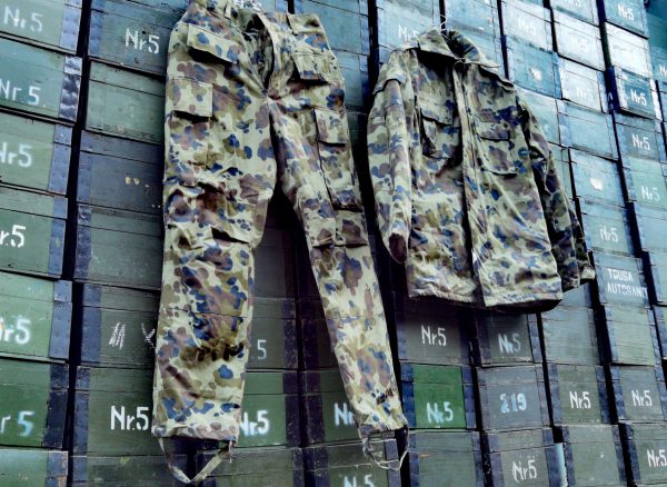 Costum camuflaj de iarna~veston și pantalon