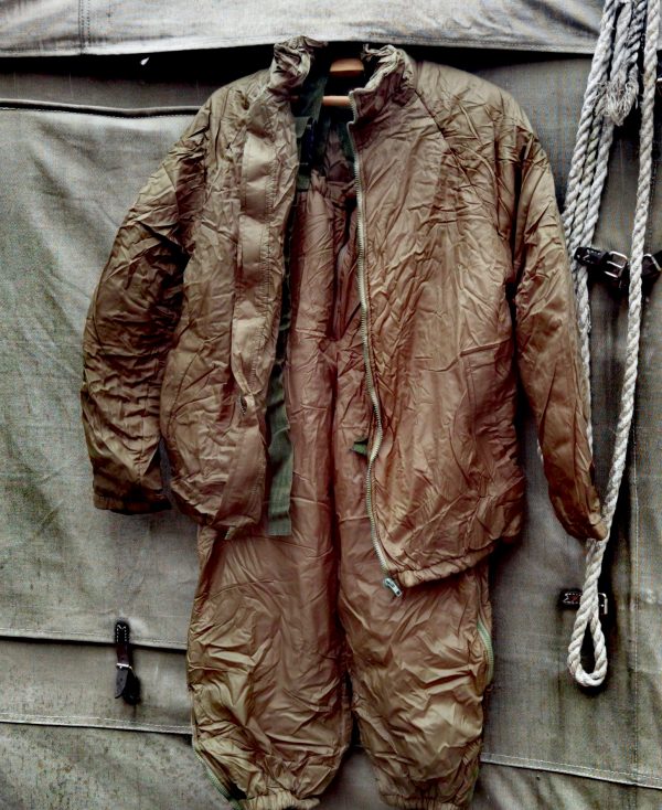Costum termic militar - Protecție tactică în stilul Armatei Române