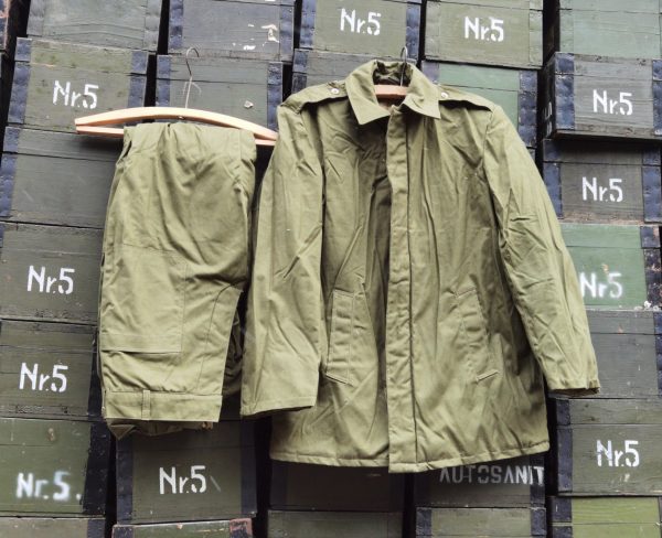Costum vătuit militar~ veston și pantalon, proveniență armata română