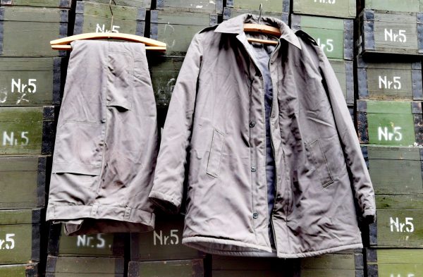 Costum vătuit militar~ veston și pantalon, proveniență armata română - imagine 6