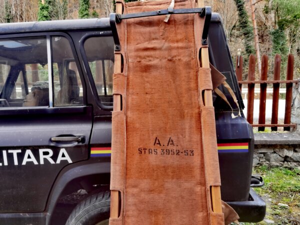 Targă sanitară, proveniență armata română - imagine 9