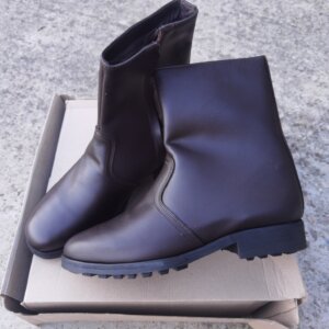 Ghete imblanite de piele